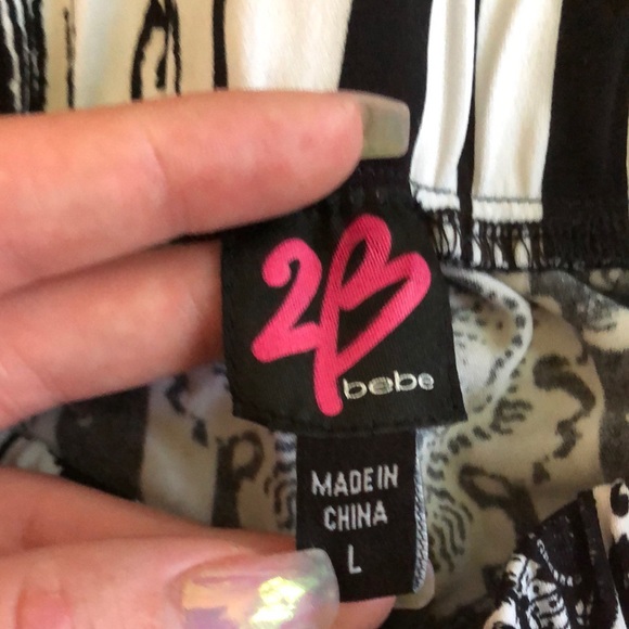 ✨Sale✨ Bebe Leggings - Picture 2 of 4